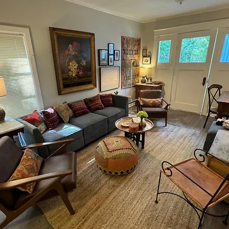 Central Gardens Carriage House
